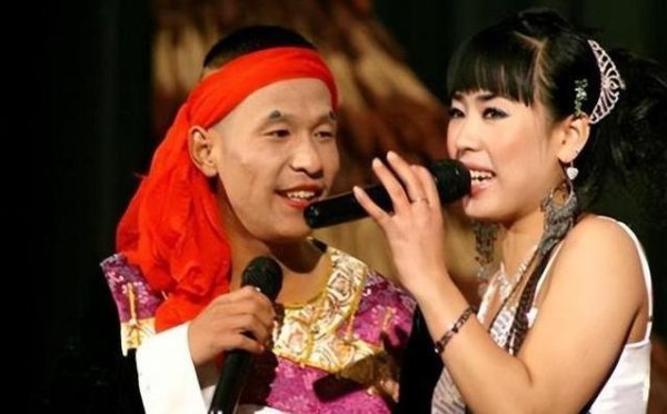 线上股票炒股配资 从穷小子到喜剧王，抛妻娶粉丝的宋小宝，如今过得咋样？